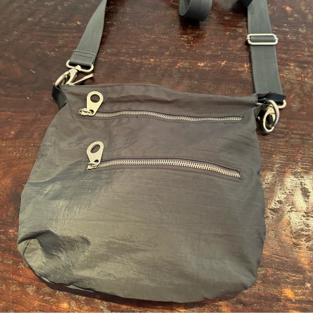 Baggallini grey crossbody multi zipper purse